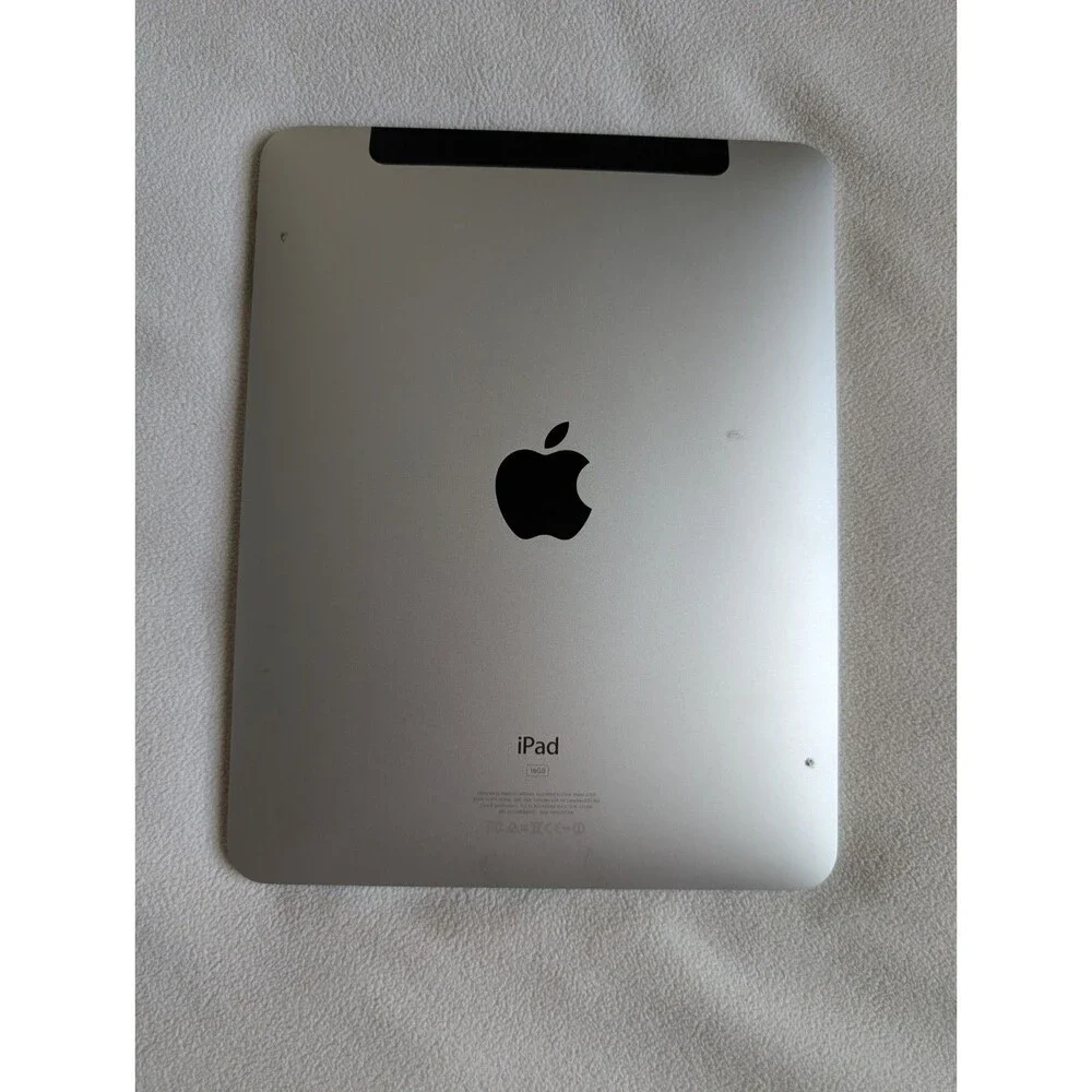 Lot of 2 Apple iPad (3rd Generation) A1416 16 GB & A1337 (1st Generation)